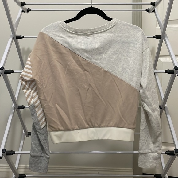 Victoria secret sport cropped sweater - Picture 2 of 2